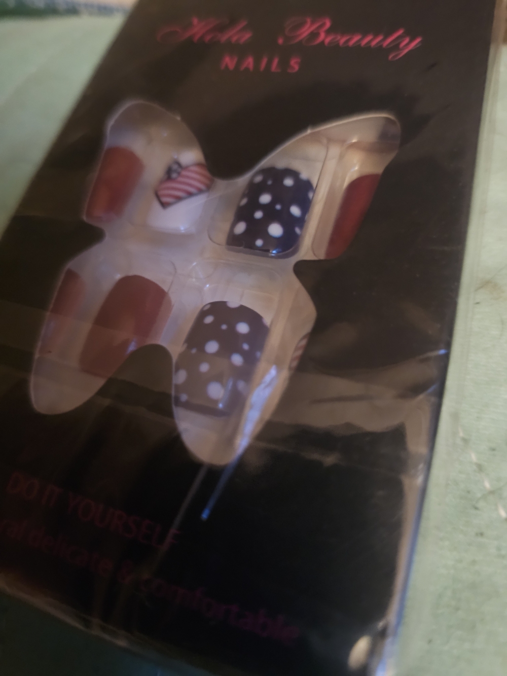 Fourth Of July America Beauty Polka Dot & Solid Press-On Nails - Red & Black